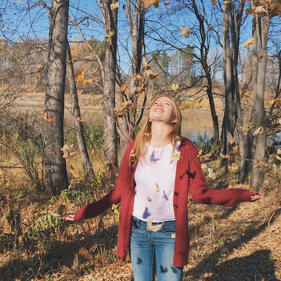 Aritzia Sweaters - *LAST CHANCE* Aritzia burgundy knit sweater